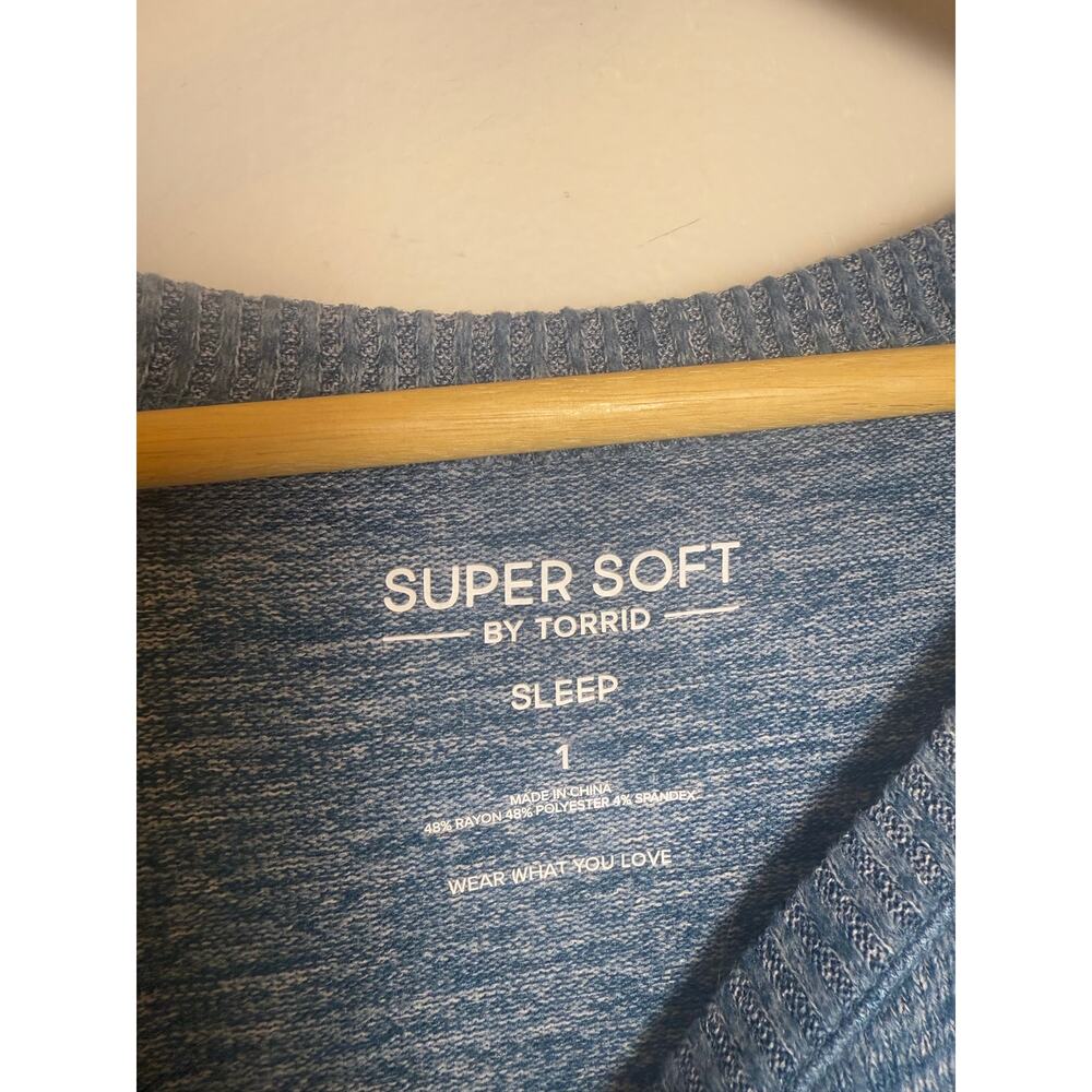Torrid Super Soft Blue 3/4th Sleeve Cozy Blue Top Women’s Sz 1XL - Picture 4 of 4